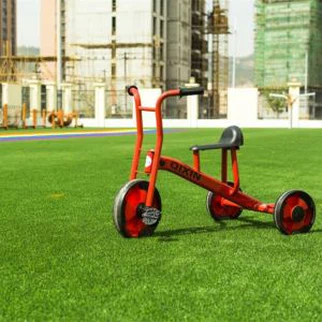 מחצלת הדשא המלאכותי סינתטי בסין מפעל מחירים לשימוש גן זול